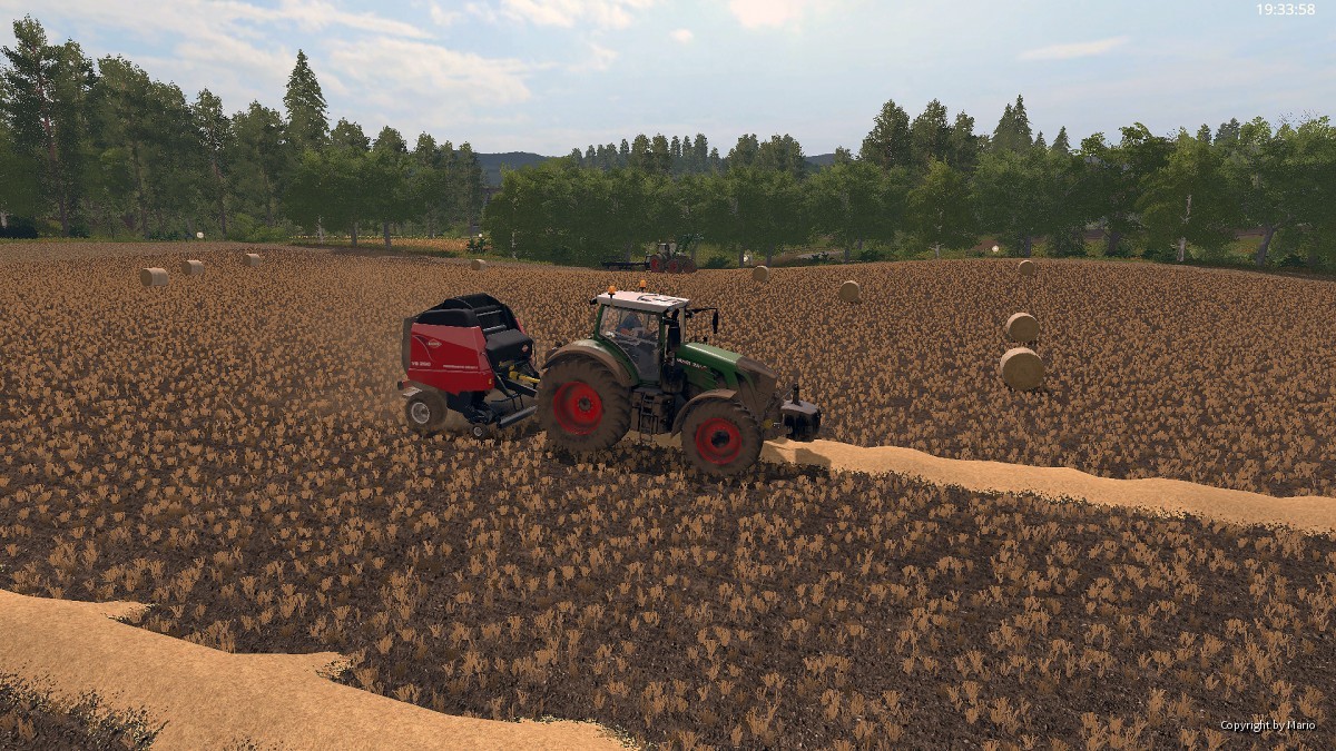 Mit dem Fendt 936 beim Ballen pressen